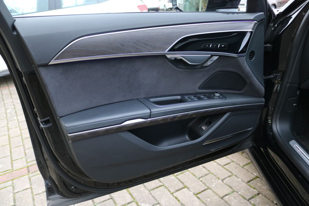Audi A8 2022 г. Чёрный, пробег 52100 км