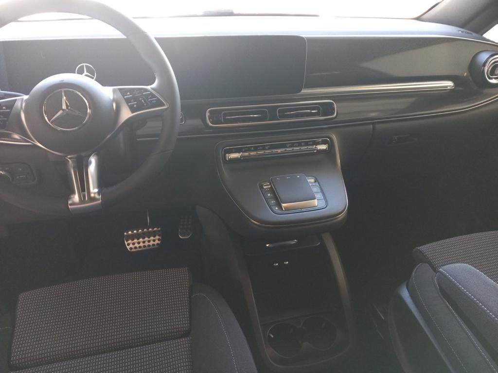 Mercedes-Benz V 250 2025 г. Белый, пробег 16000 км