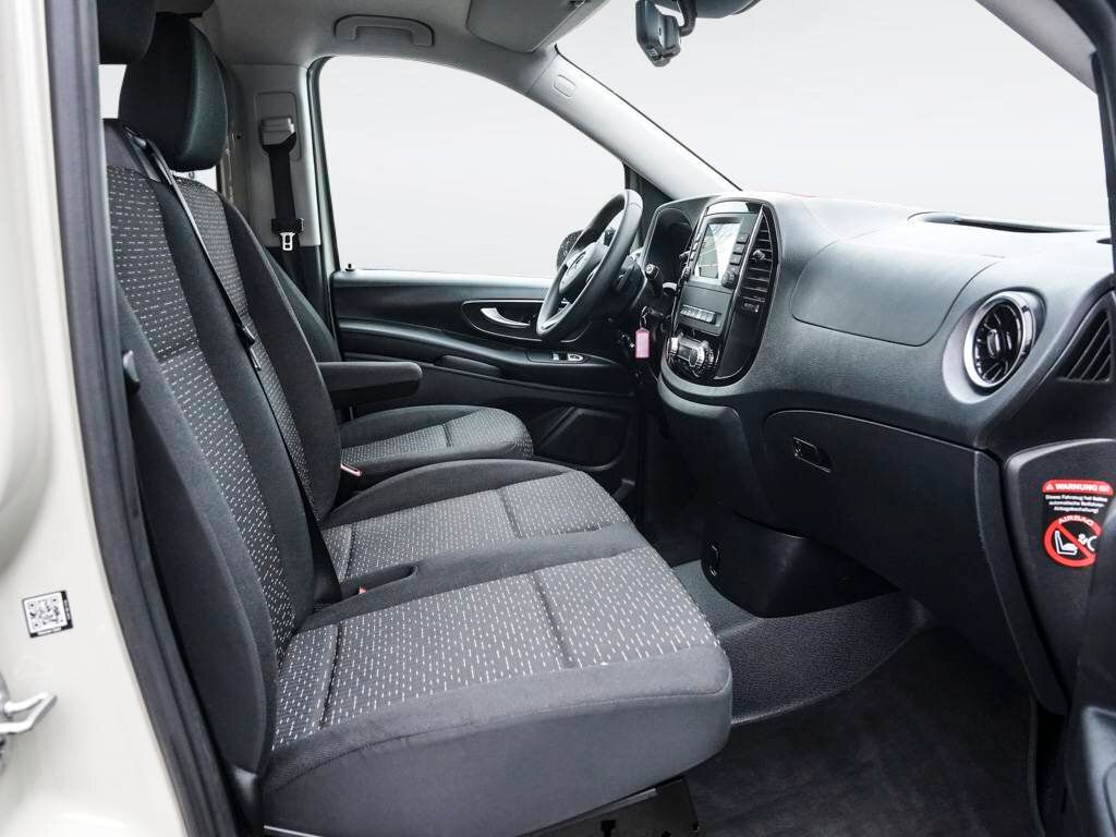 Mercedes-Benz Vito 2024 г. Серый, пробег 40600 км
