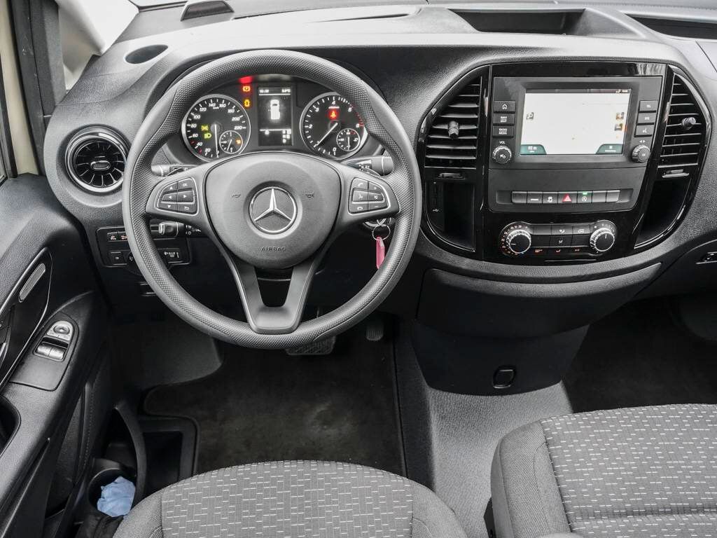 Mercedes-Benz Vito 2024 г. Серый, пробег 40600 км
