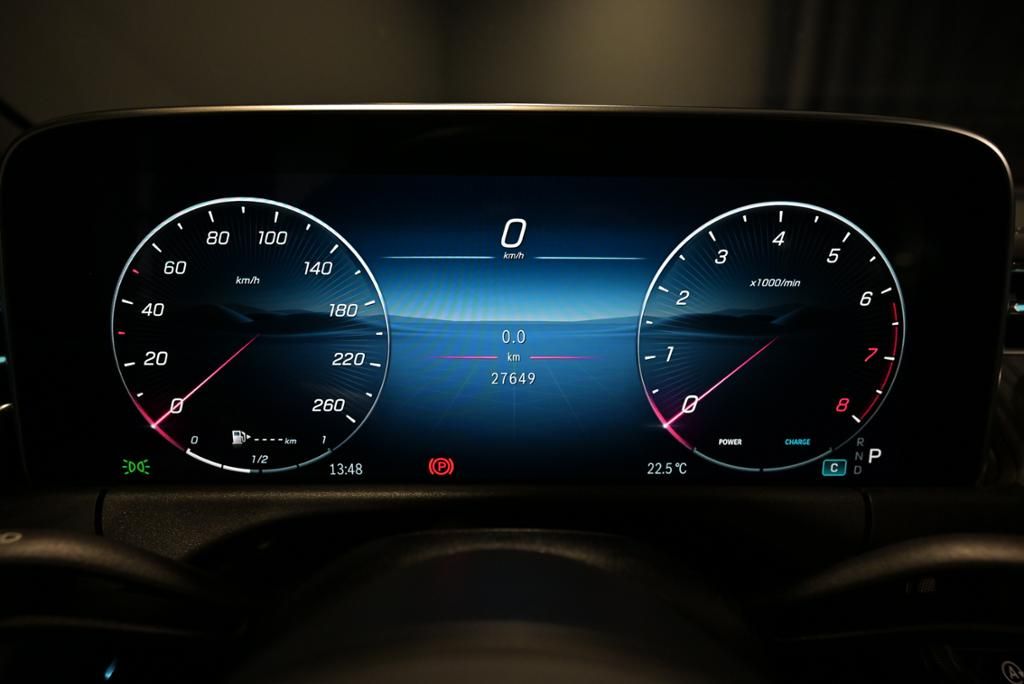 Mercedes-Benz E 200 2025 г. Чёрный, пробег 27650 км