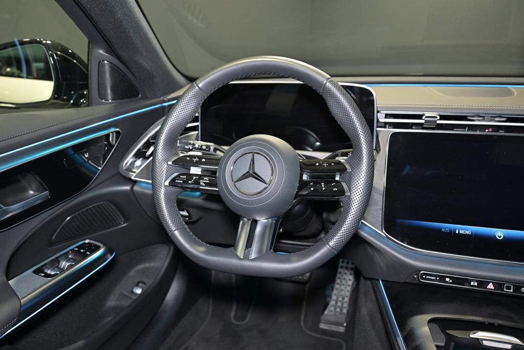 Mercedes-Benz E 220 2025 г. Белый, пробег 25000 км