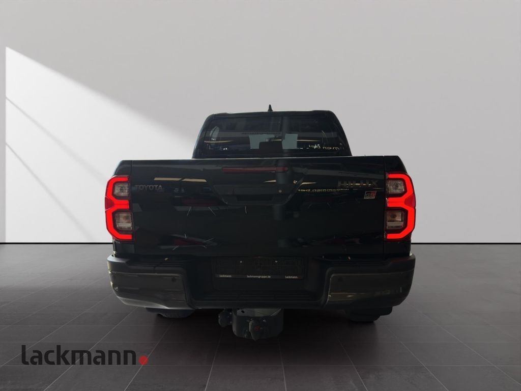 Toyota Hilux 2024 г. Чёрный, пробег 59200 км