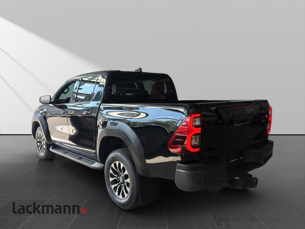 Toyota Hilux 2024 г. Чёрный, пробег 59200 км