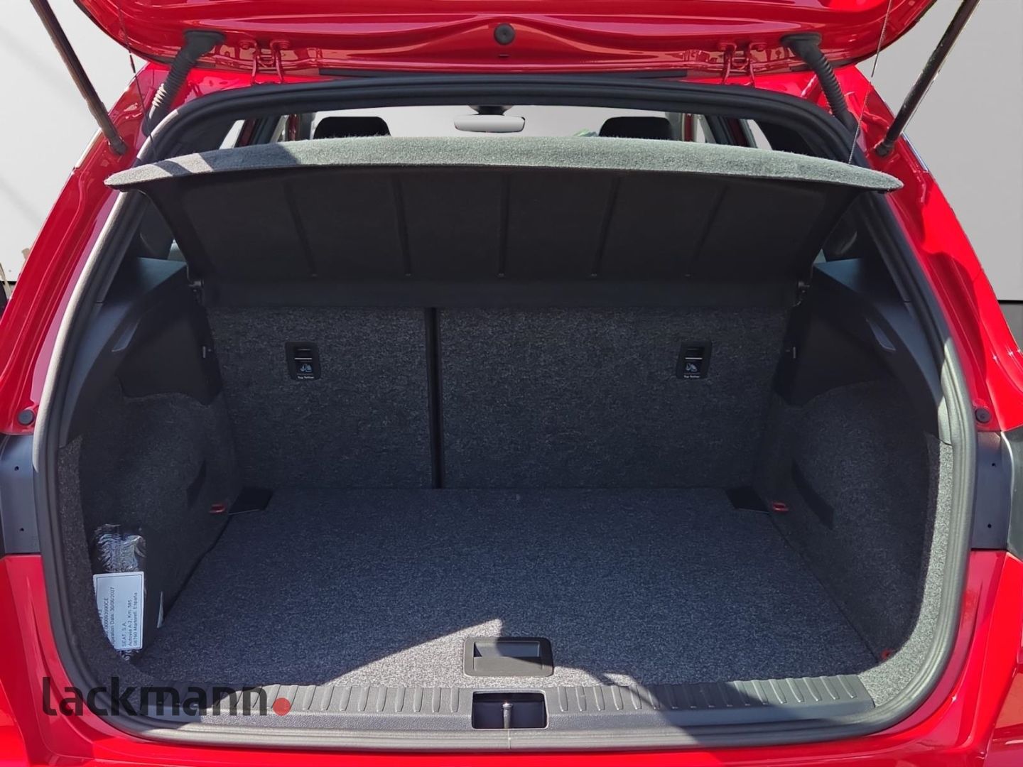SEAT Arona 2023 г. Красный, пробег 57657 км