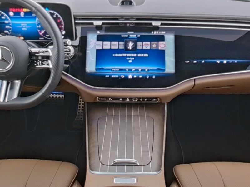 Mercedes-Benz E 450 2025 г. Белый, пробег 10949 км