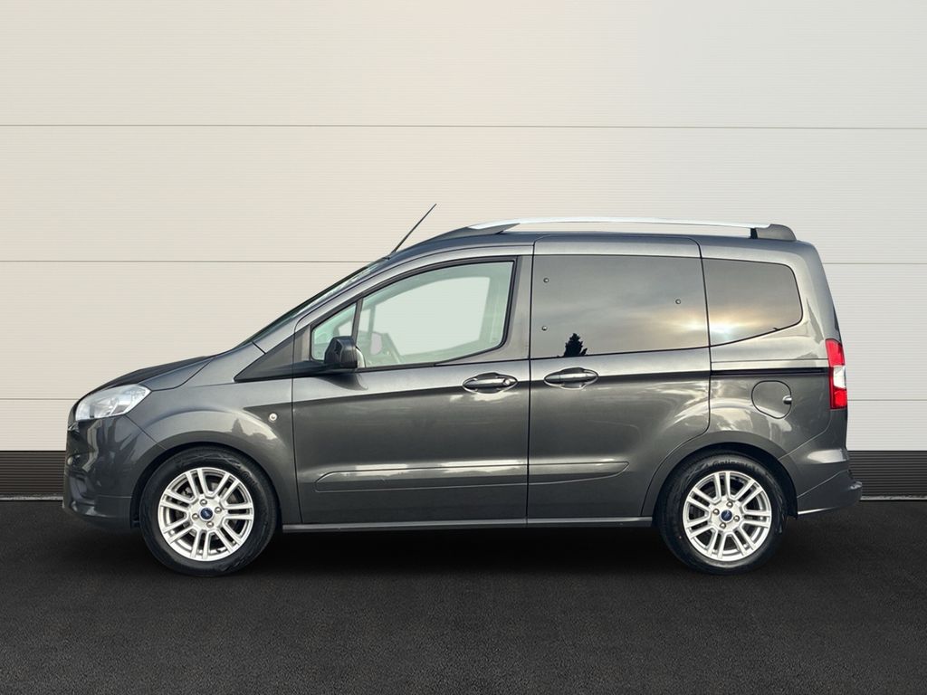 Ford Tourneo Courier 2021 г. Серый, пробег 47800 км
