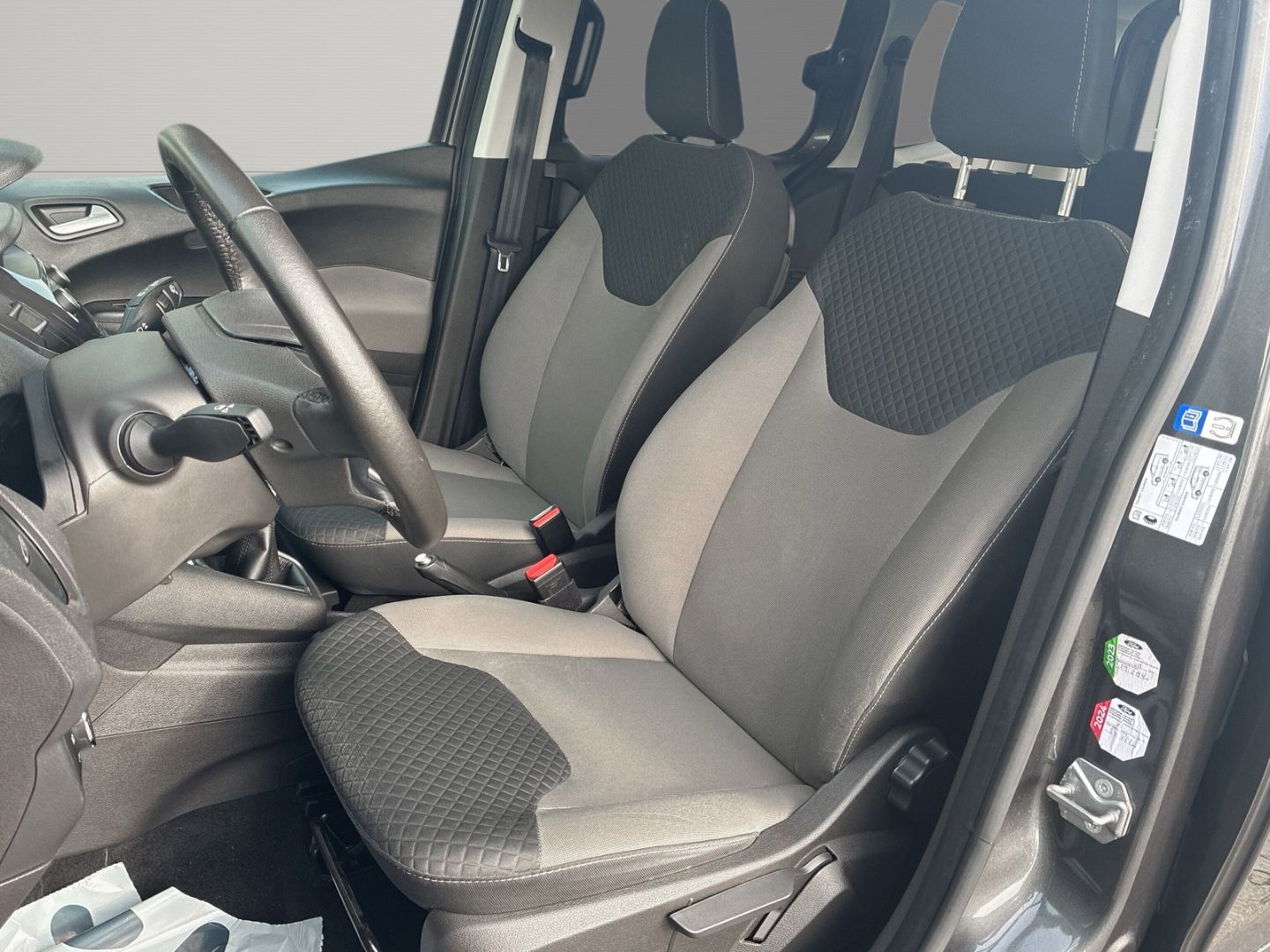 Ford Tourneo Courier 2021 г. Серый, пробег 47800 км
