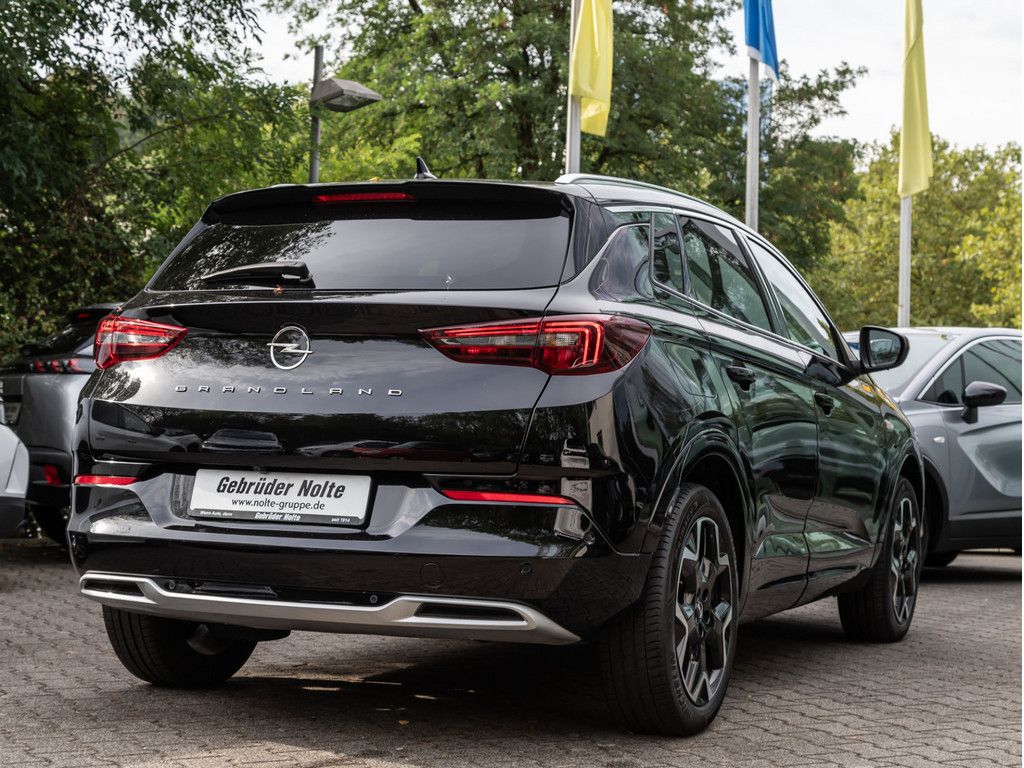Opel GRANDLAND (X) 2022 г. Чёрный, пробег 52990 км