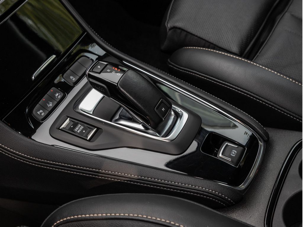 Opel GRANDLAND (X) 2022 г. Чёрный, пробег 52990 км