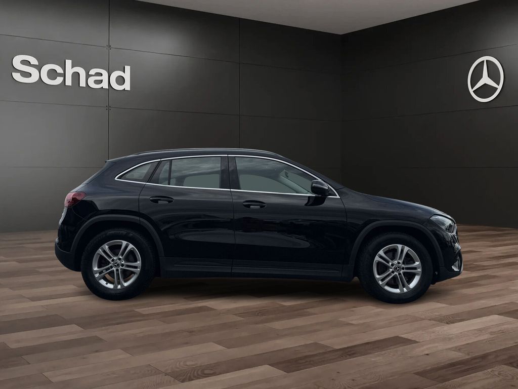 Mercedes-Benz GLA 180 2024 г. Чёрный, пробег 26990 км