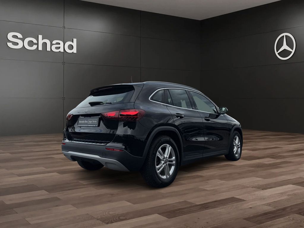 Mercedes-Benz GLA 180 2024 г. Чёрный, пробег 26990 км