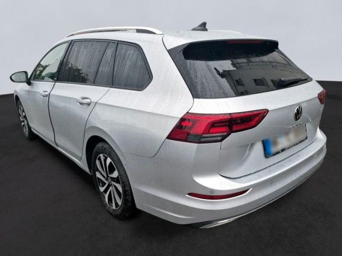Volkswagen Golf 2023 г. Серебристый, пробег 57420 км