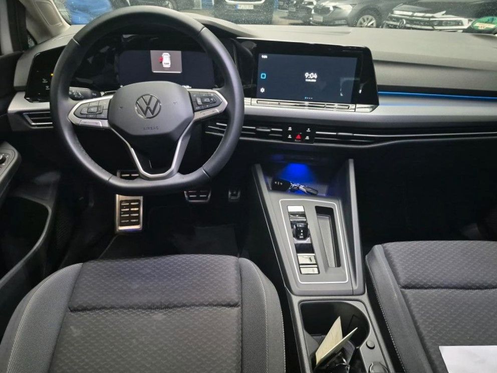 Volkswagen Golf 2023 г. Серебристый, пробег 57420 км