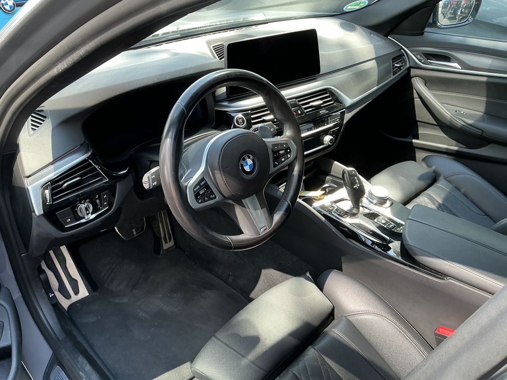 BMW 520 2022 г. Серый, пробег 57890 км