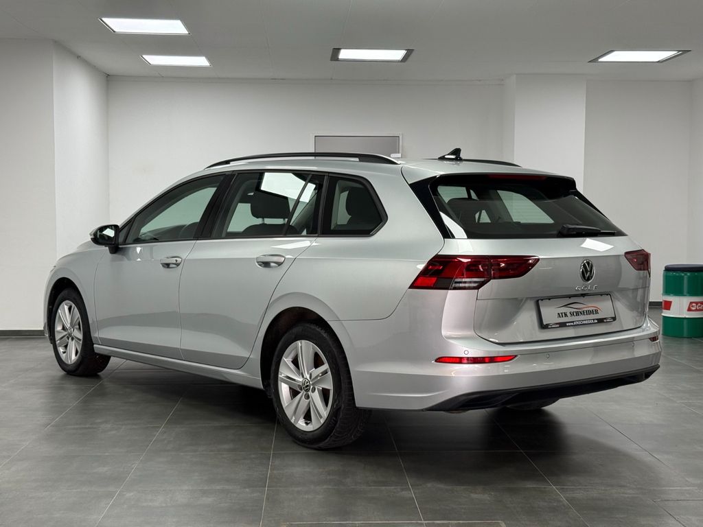 Volkswagen Golf 2023 г. Серебристый, пробег 50000 км