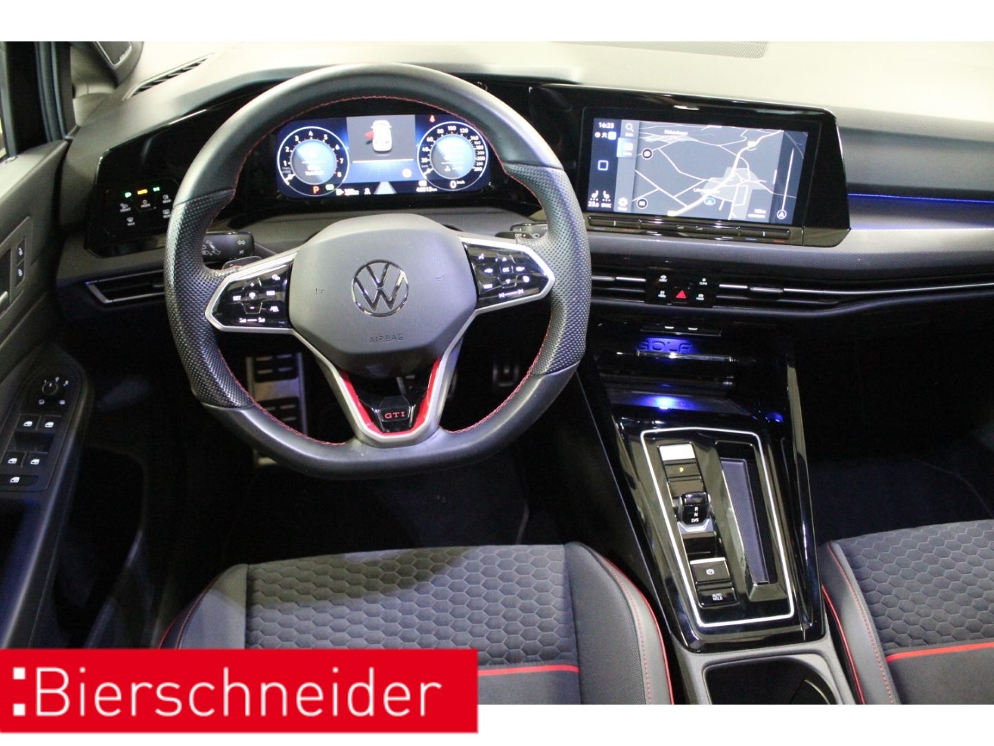 Volkswagen Golf 2023 г. Чёрный, пробег 39980 км