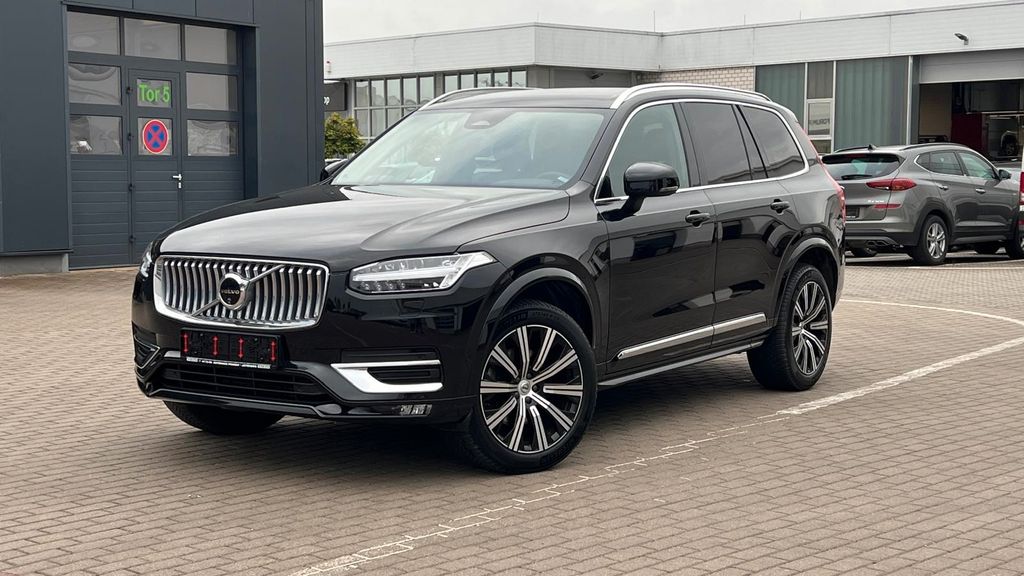 Volvo XC90 2023 г. Чёрный, пробег 45100 км