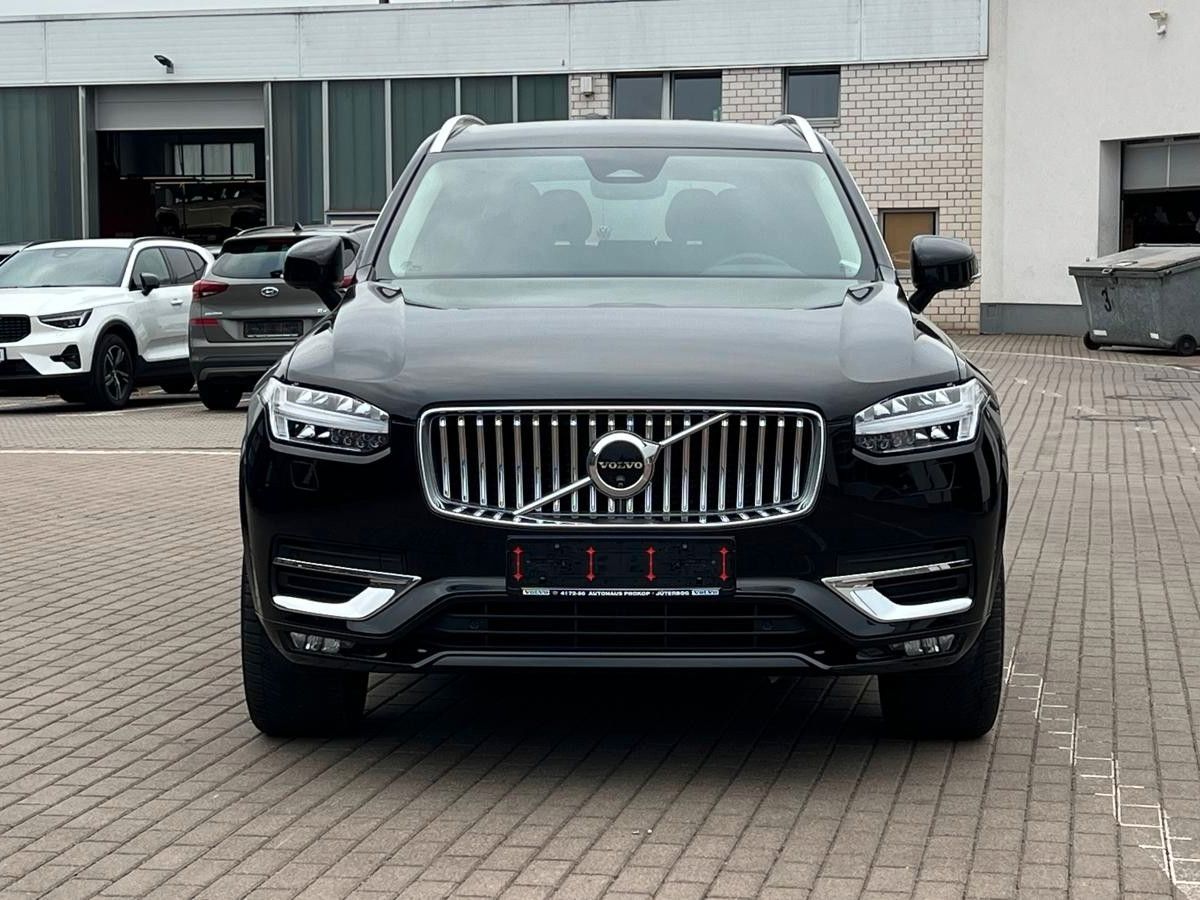 Volvo XC90 2023 г. Чёрный, пробег 45100 км