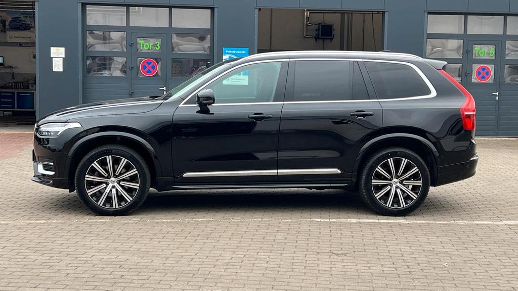 Volvo XC90 2023 г. Чёрный, пробег 45100 км