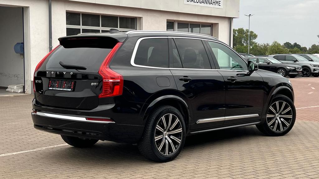 Volvo XC90 2023 г. Чёрный, пробег 45100 км