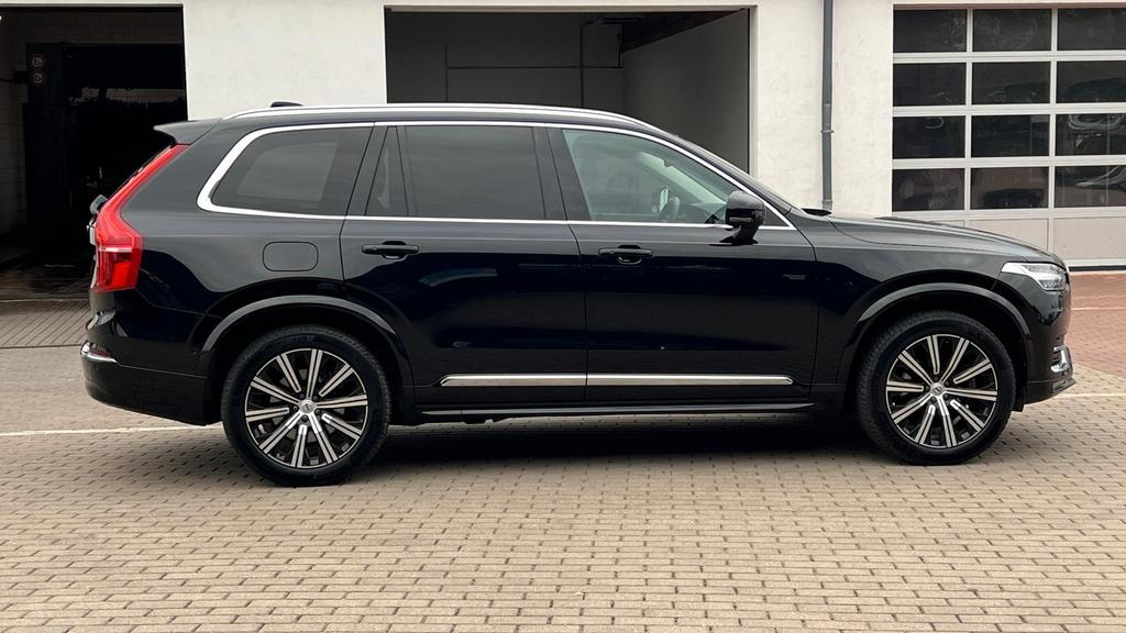 Volvo XC90 2023 г. Чёрный, пробег 45100 км