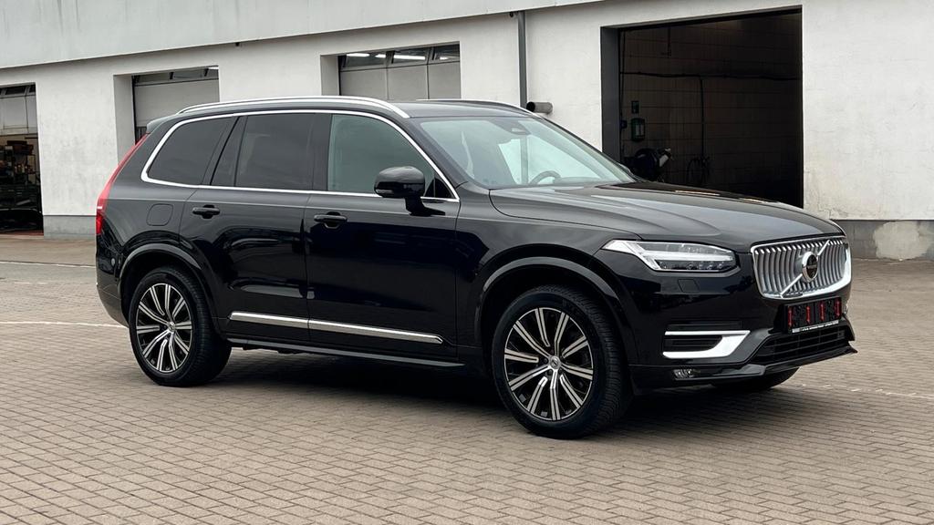 Volvo XC90 2023 г. Чёрный, пробег 45100 км
