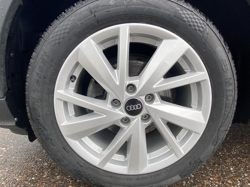 Audi Q2 2022 г. Чёрный, пробег 44487 км