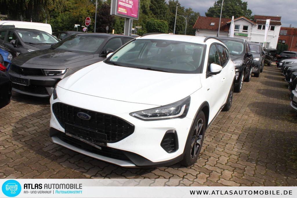 Ford Focus 2023 г. Белый, пробег 52961 км