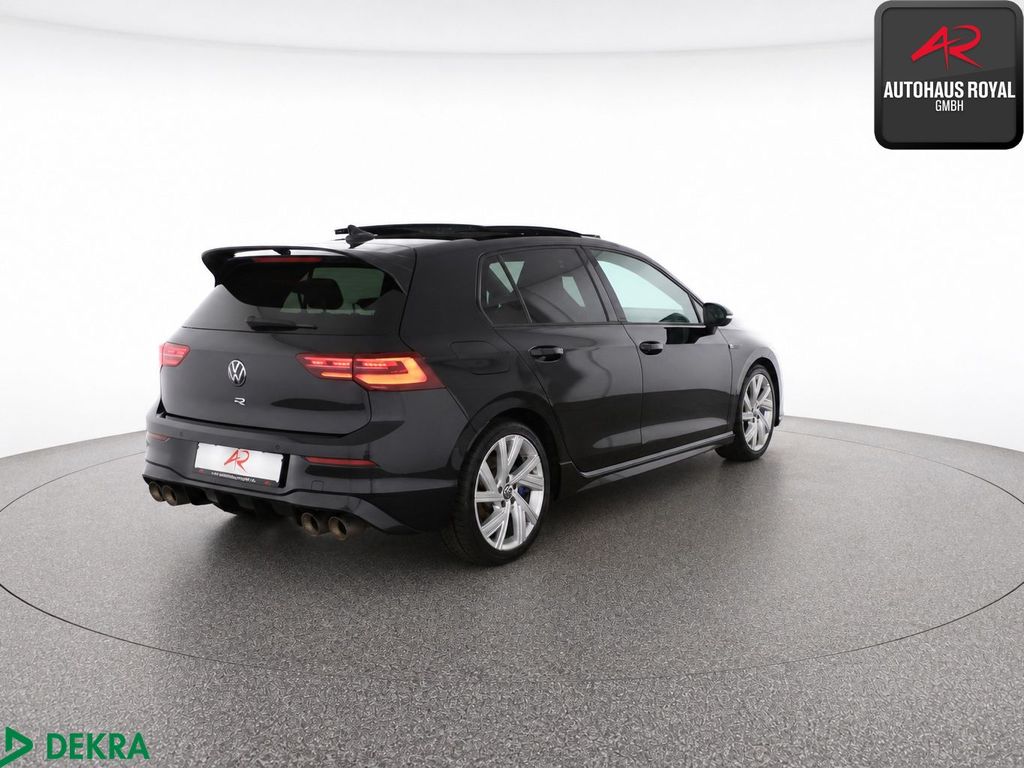 Volkswagen Golf 2023 г. Чёрный, пробег 36761 км