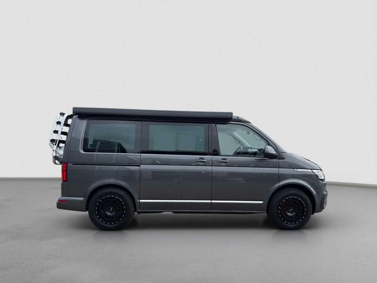 Volkswagen T6 CALIFORNIA 2024 г. Серый, пробег 57900 км