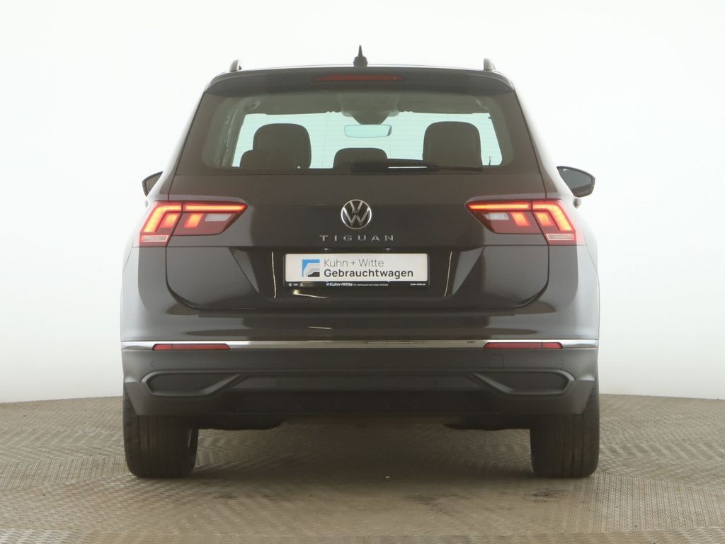 Volkswagen Tiguan 2022 г. Серый, пробег 55354 км