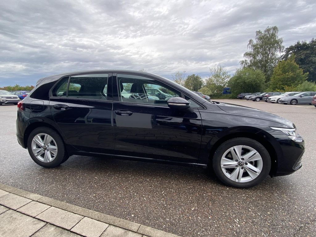 Volkswagen Golf 2024 г. Чёрный, пробег 46151 км