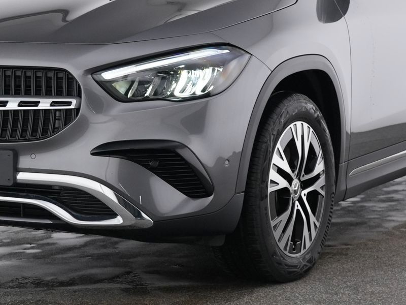 Mercedes-Benz GLA 250 2025 г. Серый, пробег 4610 км