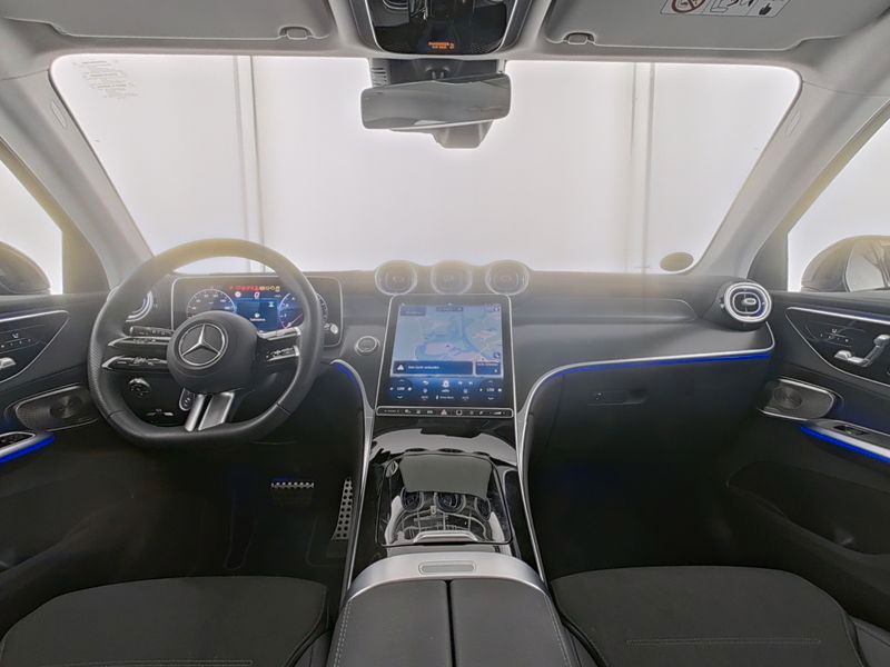 Mercedes-Benz GLC 200 2025 г. Серый, пробег 19905 км