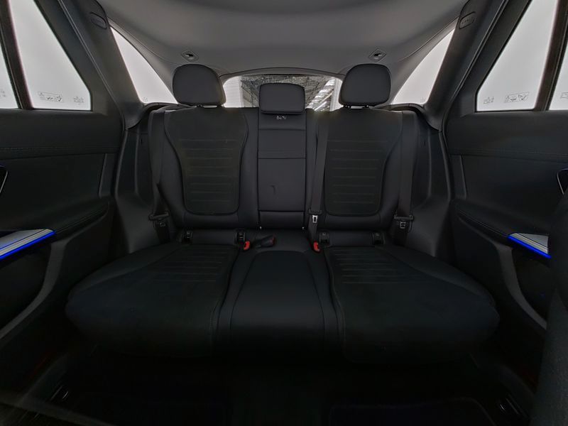 Mercedes-Benz GLC 200 2025 г. Серый, пробег 19905 км