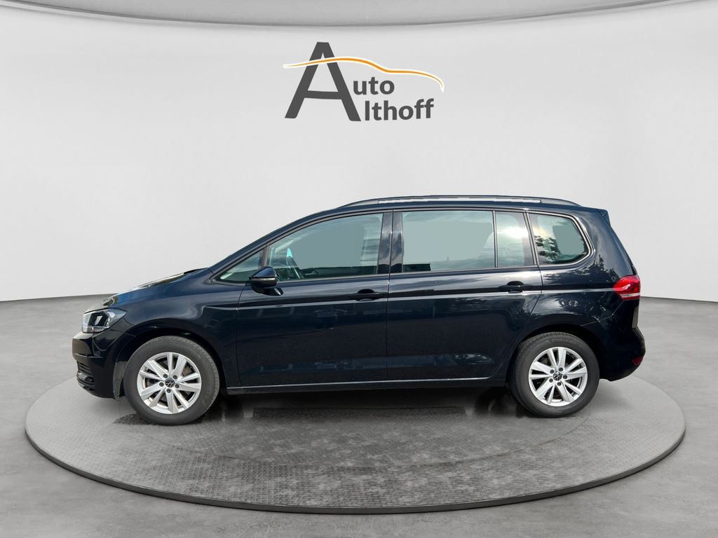 Volkswagen Touran 2023 г. Чёрный, пробег 57980 км