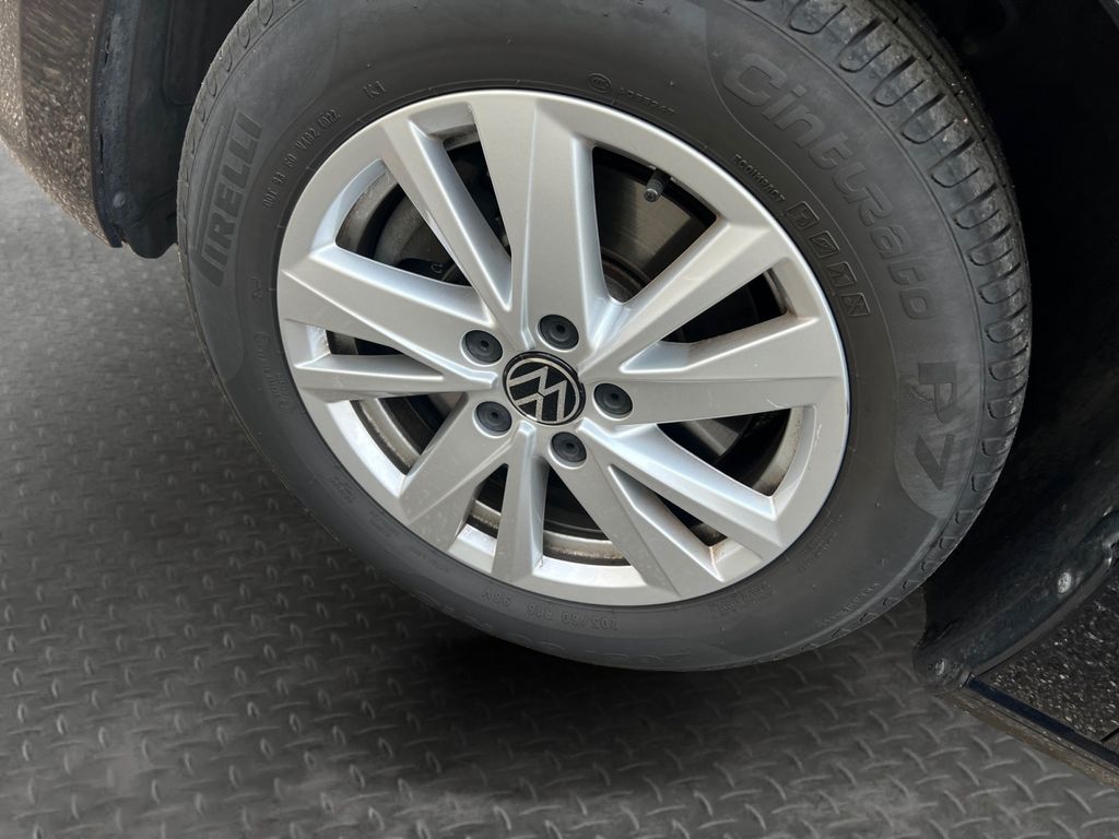Volkswagen Touran 2023 г. Чёрный, пробег 57980 км