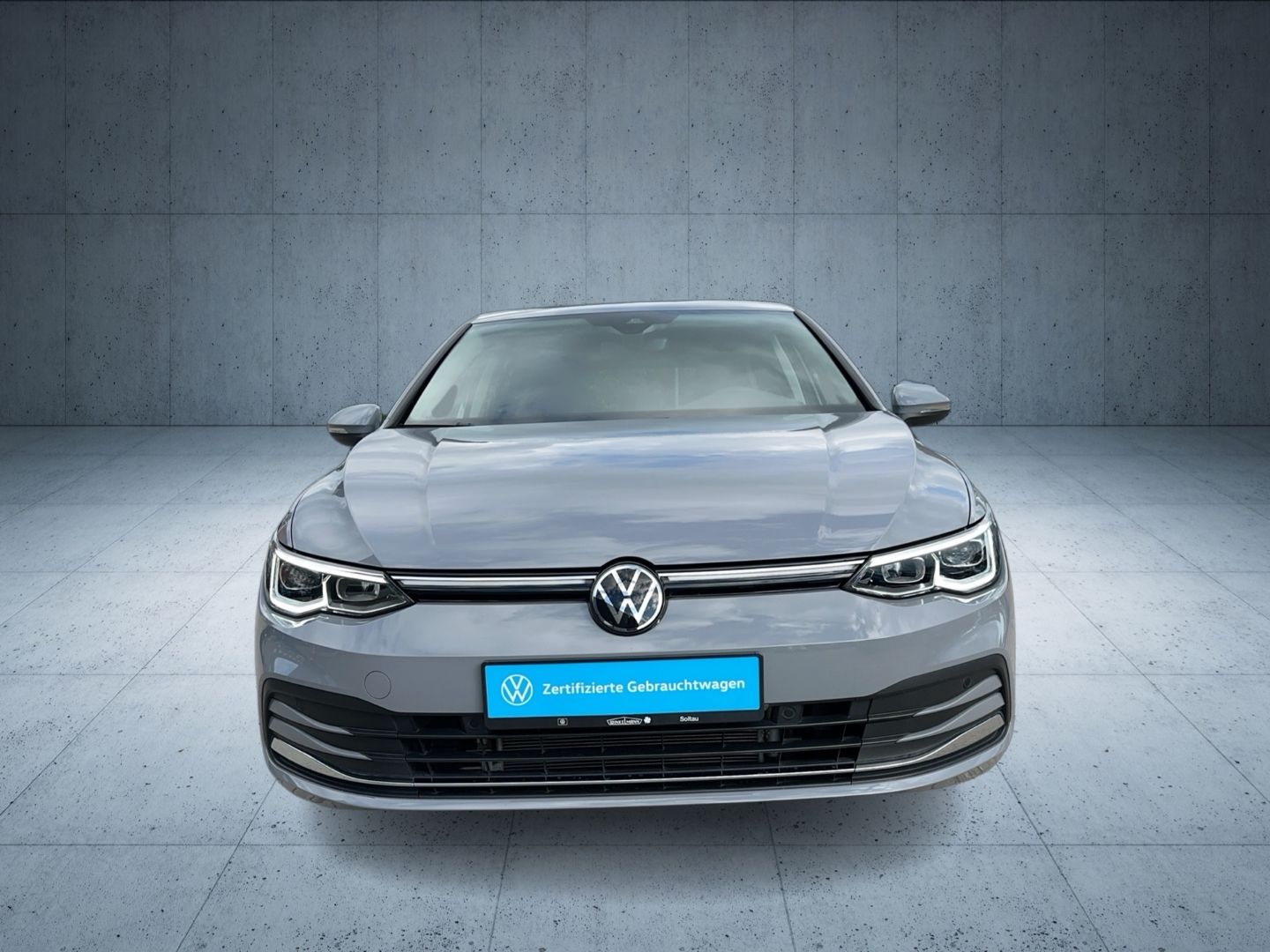 Volkswagen Golf 2024 г. Серый, пробег 30495 км