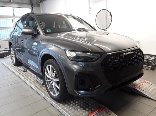 Audi Q5 2024 г. Серый, пробег 44700 км