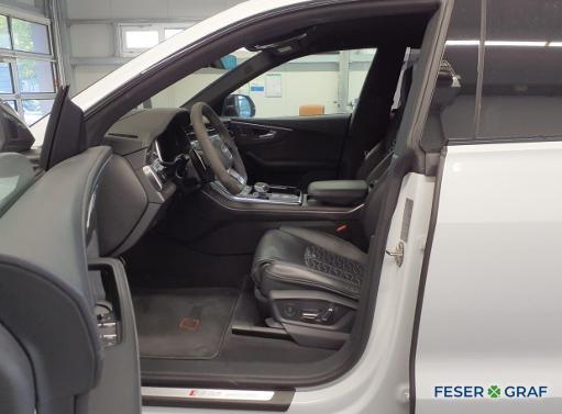 Audi RSQ8 2023 г. Белый, пробег 59900 км