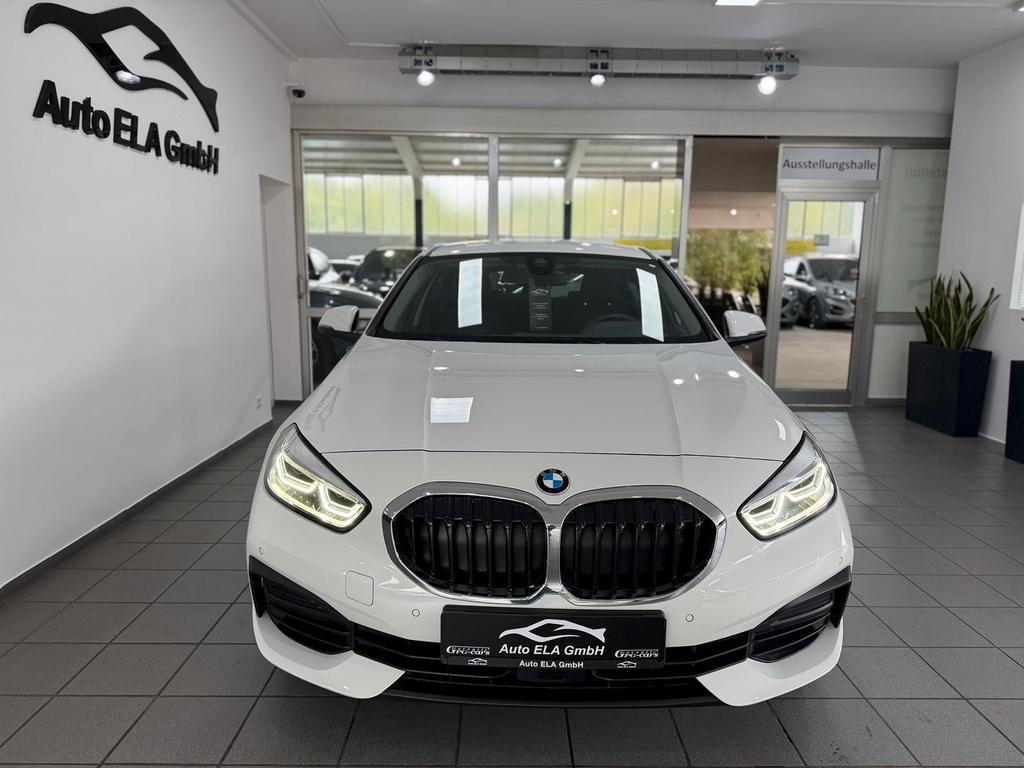 BMW 118 2022 г. Белый, пробег 55000 км
