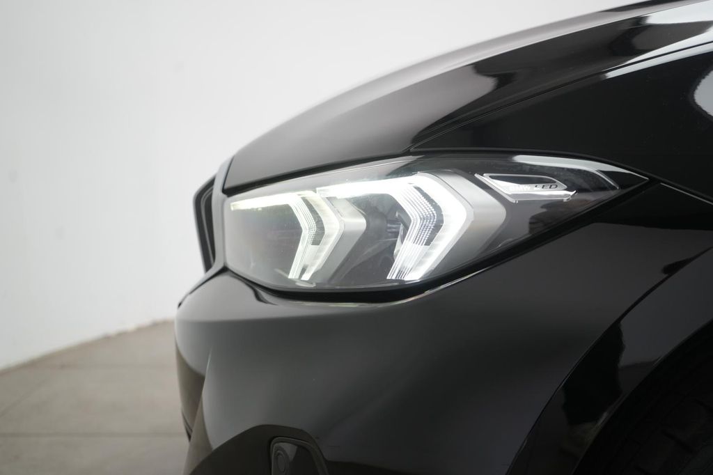 BMW 320 2023 г. Чёрный, пробег 47000 км