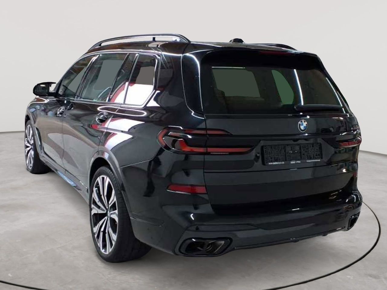 BMW X7 M60 2023 г. Чёрный, пробег 37897 км