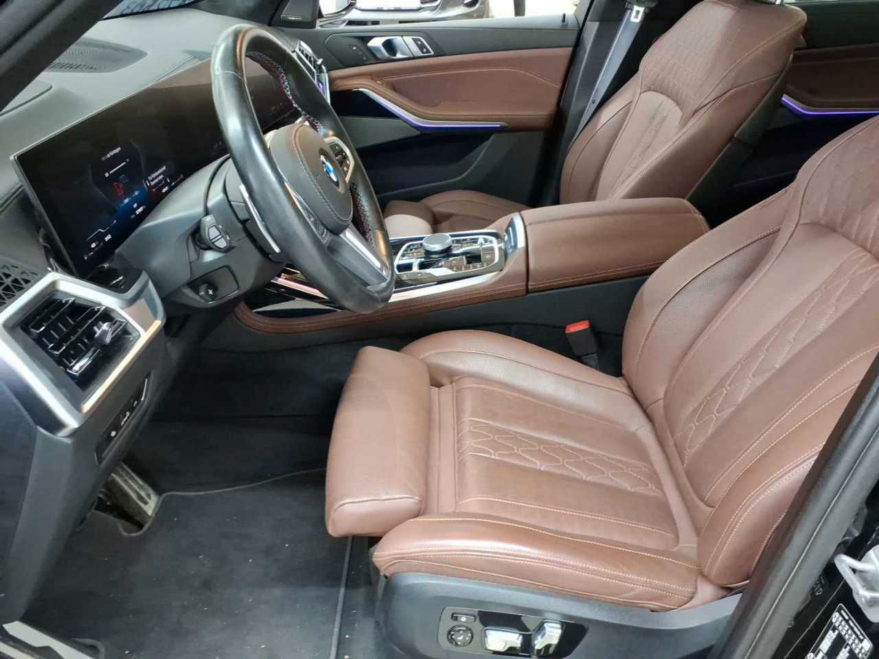 BMW X7 M60 2023 г. Чёрный, пробег 37897 км