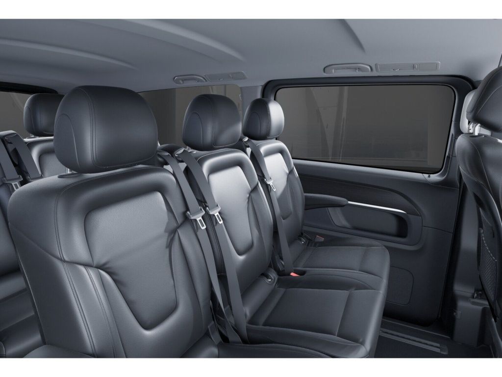 Mercedes-Benz V 300 2025 г. Чёрный, пробег 34179 км