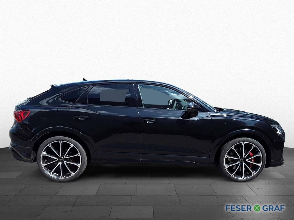 Audi RSQ3 2023 г. Чёрный, пробег 24290 км