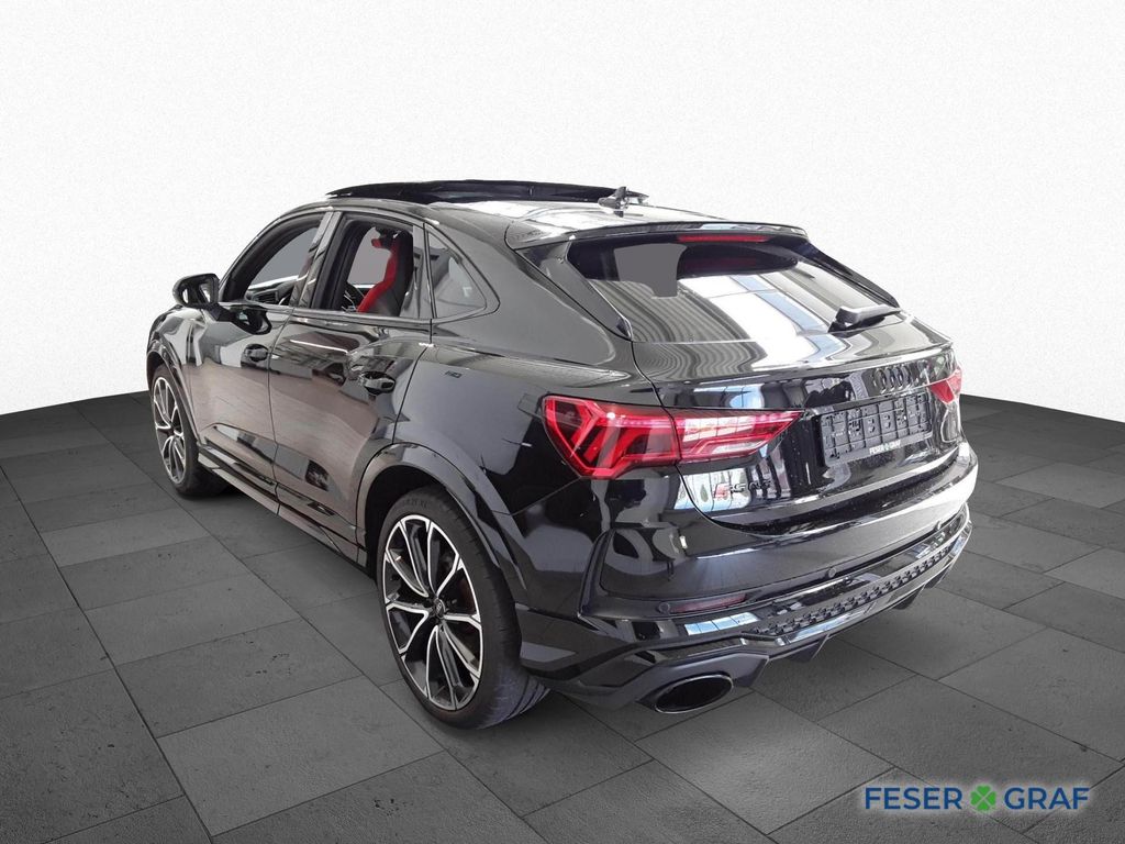 Audi RSQ3 2023 г. Чёрный, пробег 24290 км