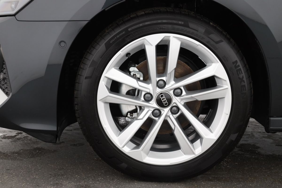 Audi A3 2024 г. Серый, пробег 28500 км