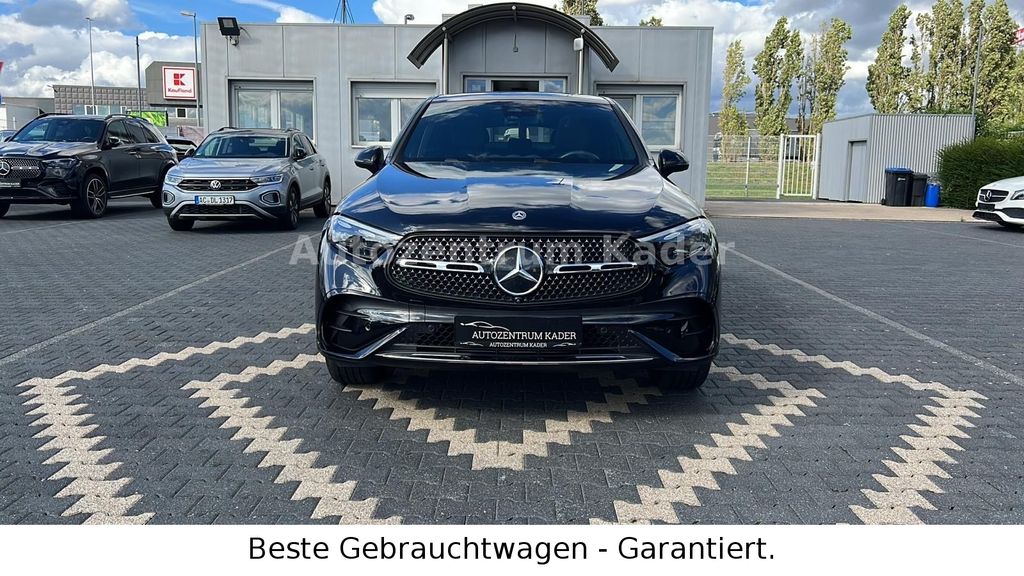 Mercedes-Benz GLC 300 2025 г. Чёрный, пробег 19000 км